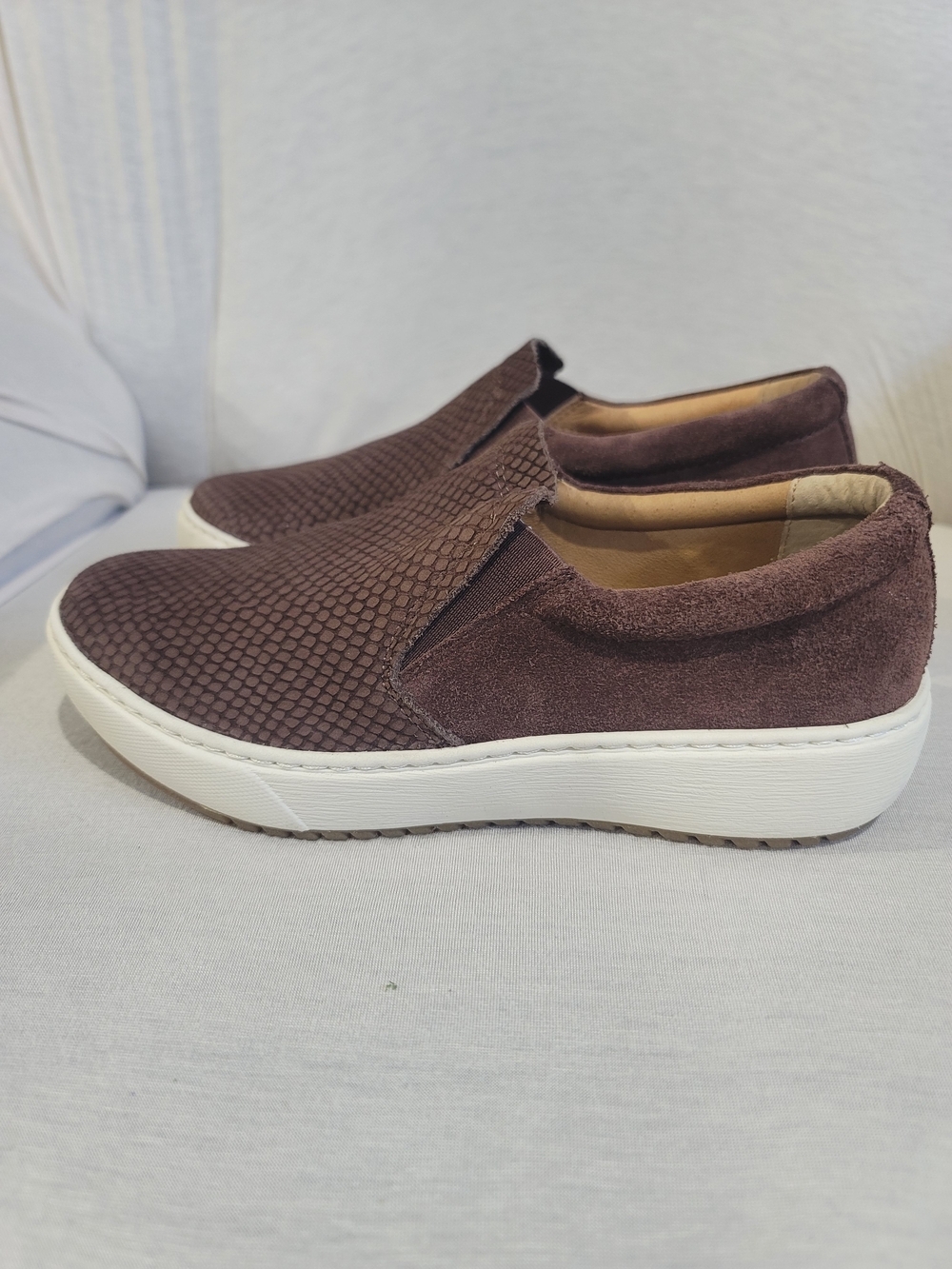Söfft Brown Snakeskin Slip-On Sneakers Size 7.5M EUC - Picture 3 of 9